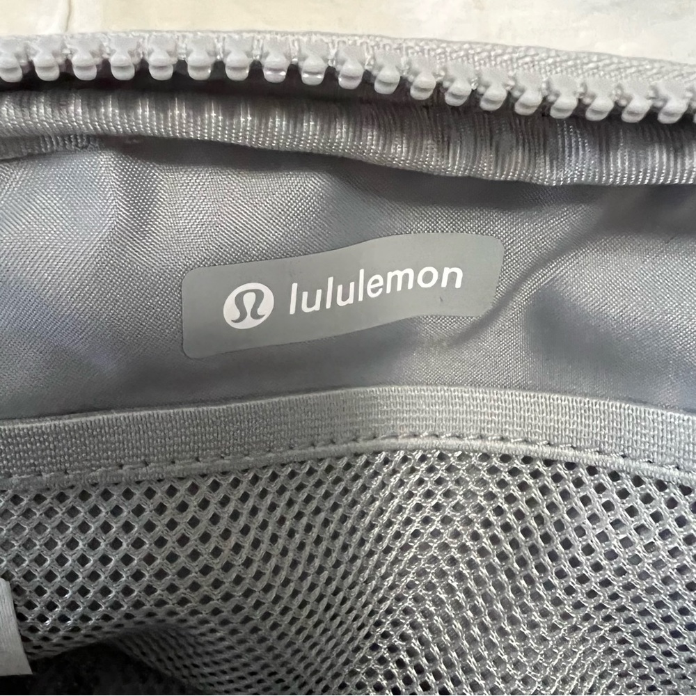 Lululemon Belt Bag - Picture 5 of 6